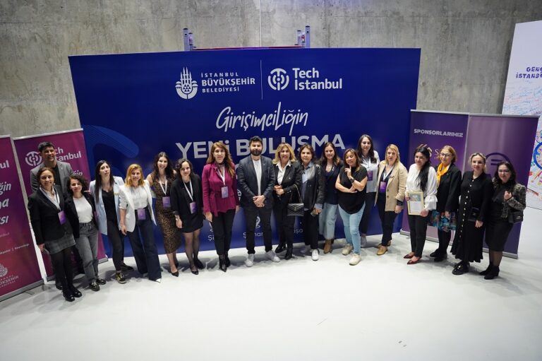 Kadınlar Günü Paneli Başkan ve Panelistler - 2025